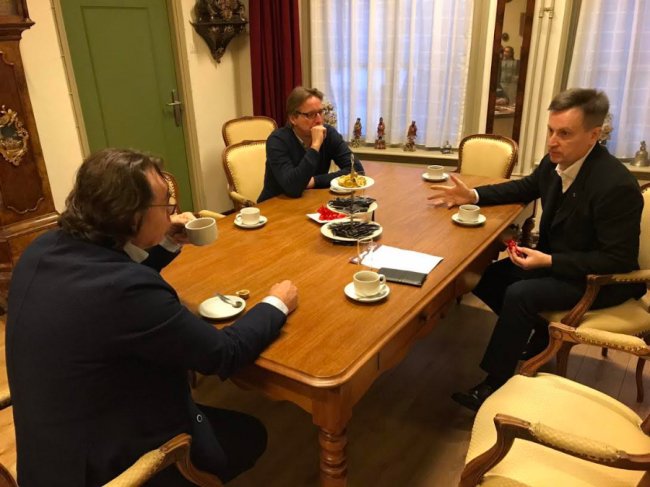 Крадіжка мистецтва: екс-керівник Служби безпеки України допомагає музею Вестфріс* 