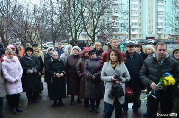 У Луцьку вшанували пам'ять народного «рухівця» В'ячеслава Чорновола . ФОТО