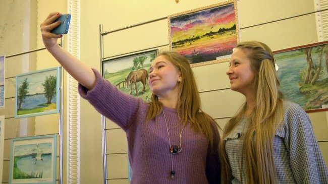 Картини дітей-художників з Луганщини про Волинь представили  у Верховній Раді. ФОТО. ВІДЕО 