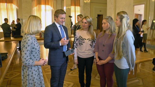 Картини дітей-художників з Луганщини про Волинь представили  у Верховній Раді. ФОТО. ВІДЕО 