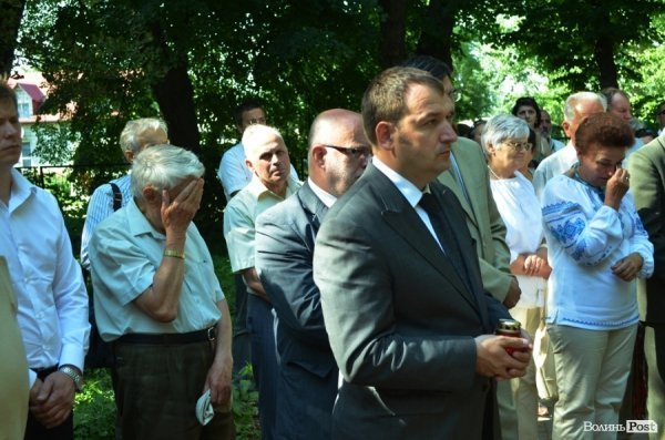 У Польщі молилися на могилах вбитих українців. ФОТО 