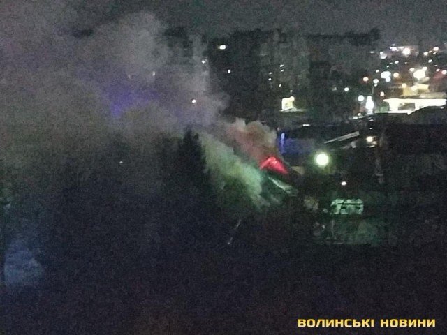 У Луцьку вночі горіла будівля сервісного центру МВС. ФОТО. ВІДЕО