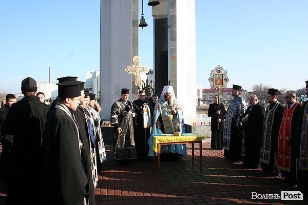 У Луцьку християни різних конфесій молилися за загиблими. ФОТО