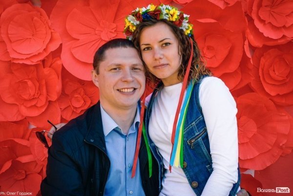 На благодійній фотосесії у Луцьку зібрали кошти для військових. ФОТО