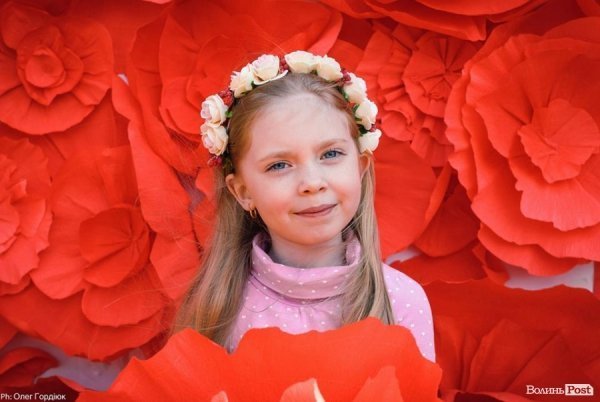 На благодійній фотосесії у Луцьку зібрали кошти для військових. ФОТО