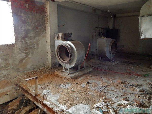 Закинутий аеропорт за Луцьком зсередини. ФОТО