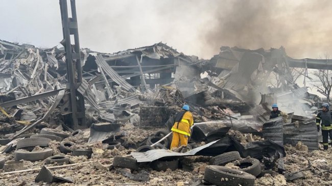 Росіяни зранку обстріляли Запоріжжя: знищили лікарню. ФОТО