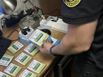  В «Устилузі» в авто волинянина  знайшли контрабандний товар. ФОТО