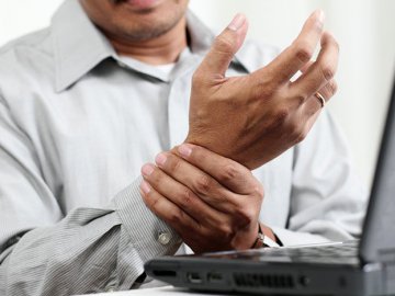 Не варто ризикувати: волинські лікарі пояснили, що робити при артриті