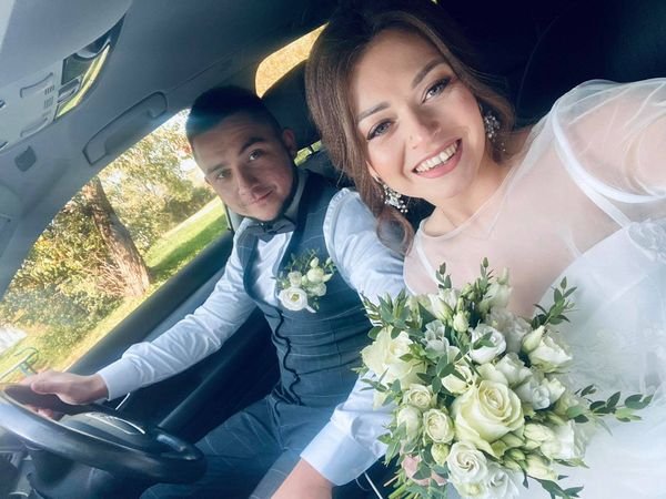 Прикарпатець запросив на своє весілля волинських лікарів, які повернули його до життя. ФОТО