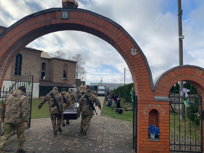 На Волині попрощалися з Героєм Василем Струцюком