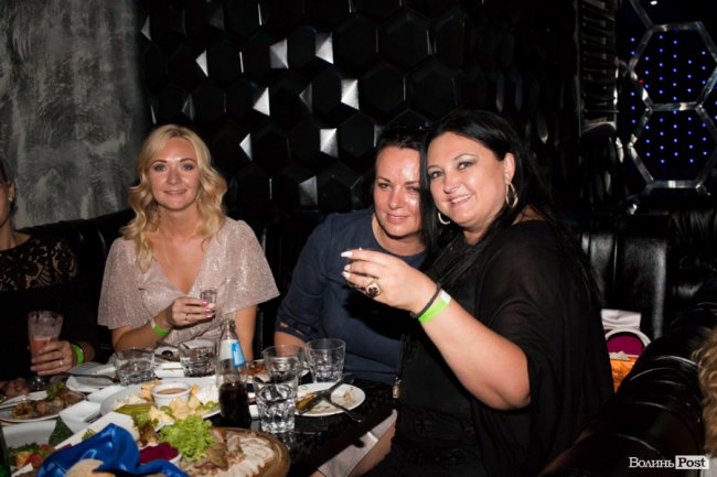 У луцькій «Опері» відгримів концерт Макса Барських. ФОТОРЕПОРТАЖ