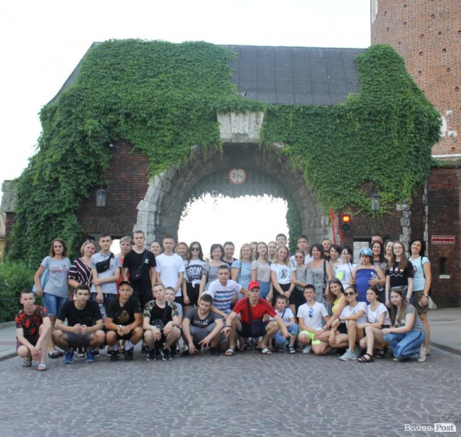 Луцькі школярі проміняли випускний на незабутню подорож за кордон. ФОТО