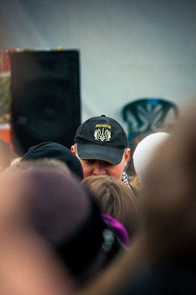 Як у Луцьку «Беркут» ставав на коліна. ФОТО