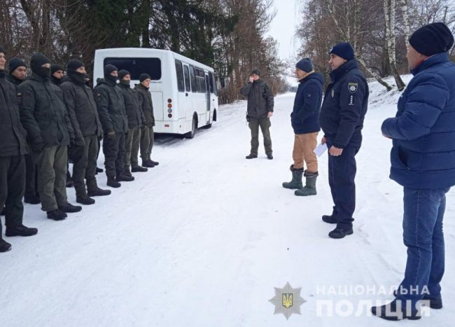 Прочісують ліси, поля, береги водойм: на Волині досі шукають чоловіка, який зник 5 січня. ФОТО
