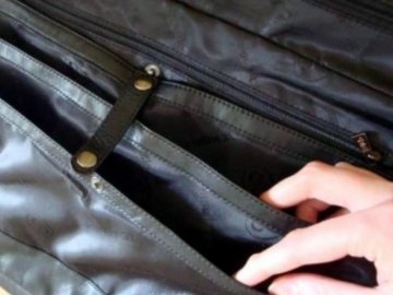 Вкрала золоту каблучку в лазні: на Волині шахрайку засудили за крадіжку