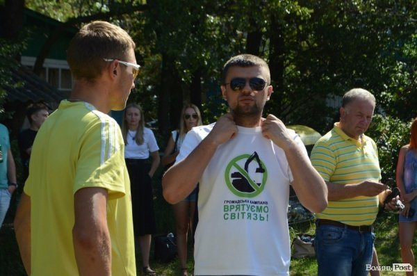 Нардеп переплив Світязь. ФОТО