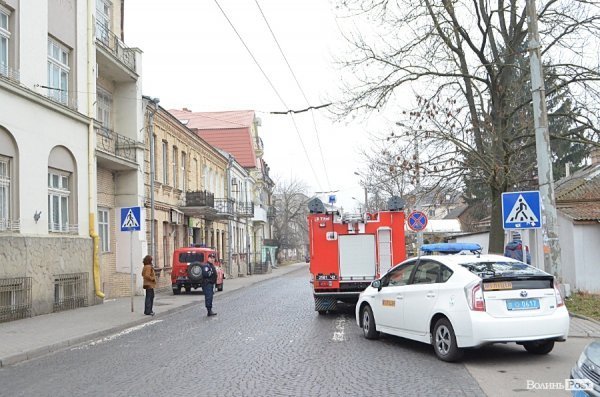 Повідомили про замінування луцької мерії. ФОТО. ДОПОВНЕНО