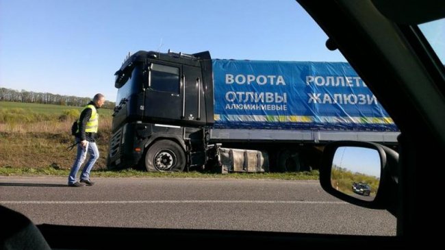 На Рівненщині лучанин на фурі зіткнувся з легковиком, є загиблий. ФОТО. ВІДЕО