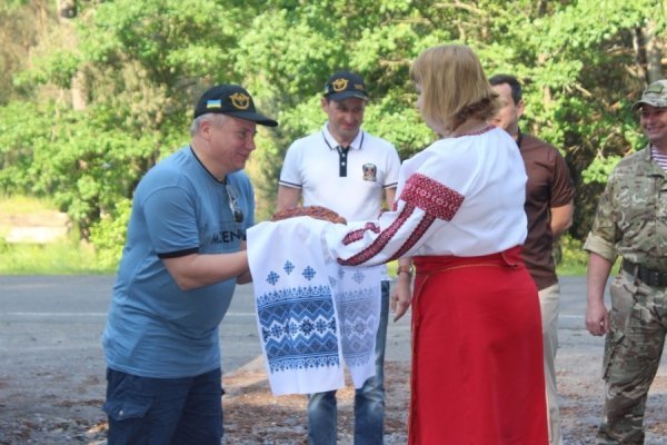 Льотчики Луцького аеродрому відпочили на Світязі. ФОТО