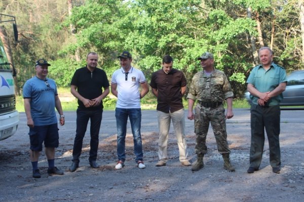 Льотчики Луцького аеродрому відпочили на Світязі. ФОТО
