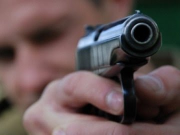 На Волині чоловік влаштував стрілянину біля магазину