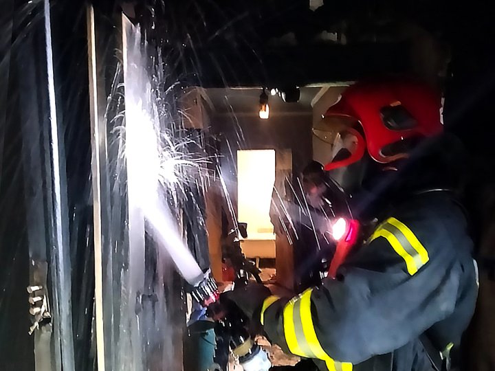 На Волині горіли три житлові будинки, дві господарські споруди та садовий дім