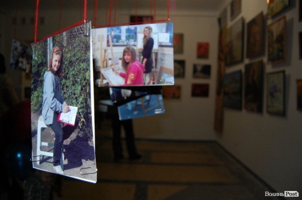 У луцькій мистецькій галереї – сотні дитячих малюнків. ФОТО 