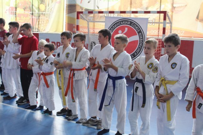 Лучан запрошують на турнір із карате