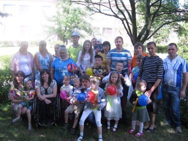 Студенти Академії допомагають людям з особливими потребами. ФОТО