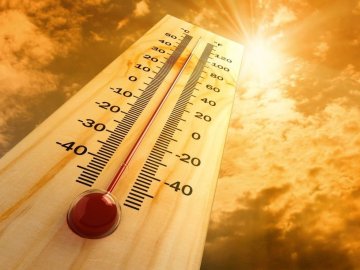 В Україну йде спека: де і коли чекати +30 градусів