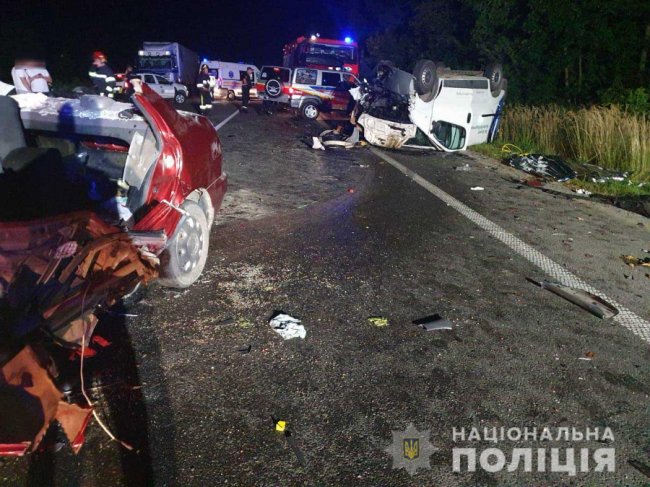 В страшній автотрощі на Рівненщині загинуло подружжя. ФОТО