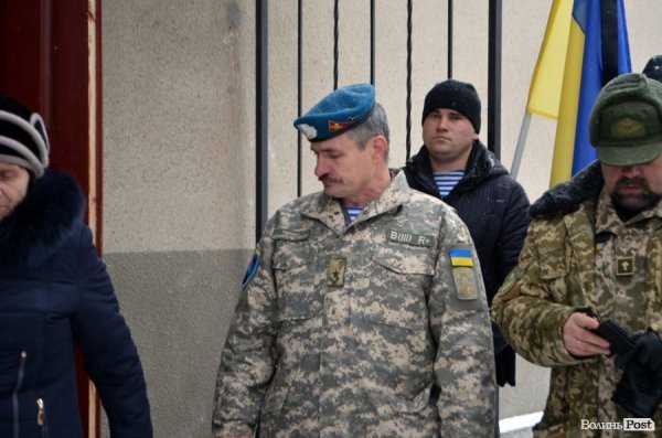 «Десантник пішов у небо»:  у Ківерцях поховали Героя Маріса Камінського