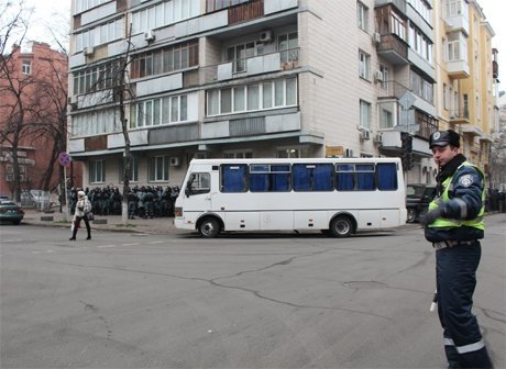 «Беркут» заблокував центр Києва. ФОТО