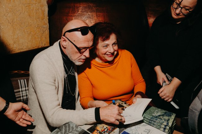 Юрій Іздрик розповів про ню-зйомки, статус секс-символа та дитячі спогади про Луцьк