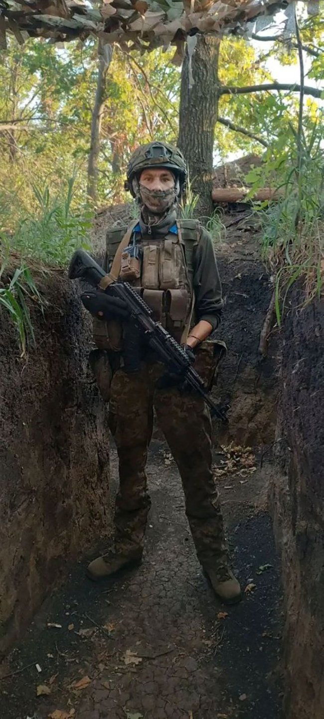 Дивом вижив під обстрілами: історія волинянина, який має подвійну ампутацію ніг