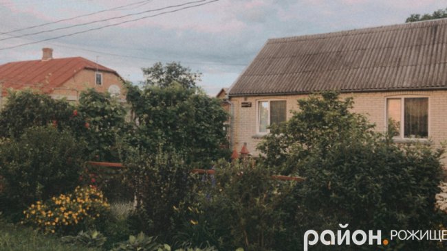 Замість ніжних рук красунь – тополі: розповіли легенду давнього волинського села 