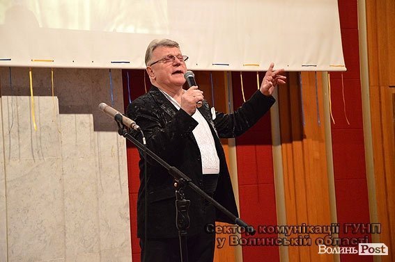 Для луцьких поліцейських влаштували концерт. ФОТО