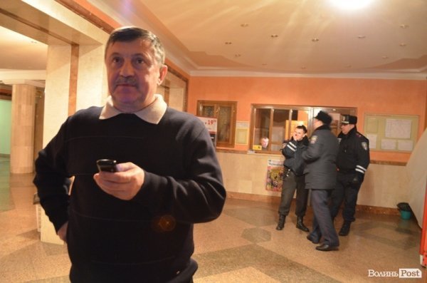 Як ночує луцький Євромайдан. ФОТО