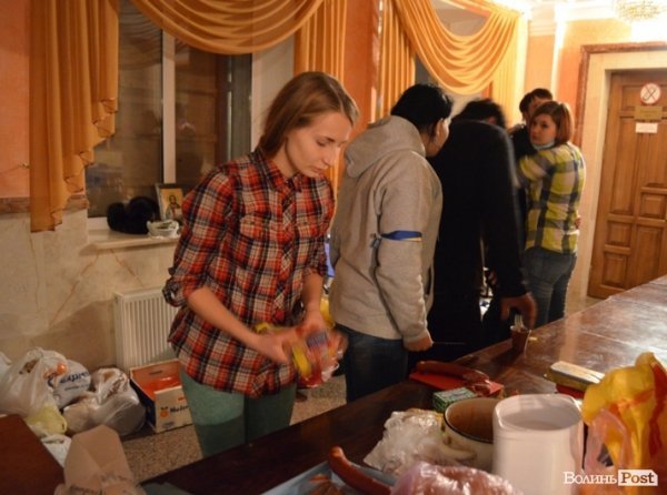 Як ночує луцький Євромайдан. ФОТО