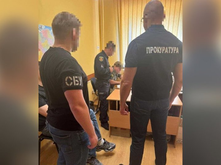 Волинянка у змові з двома киянами пригнали з Європи та продали 27 гуманітарних автівок 