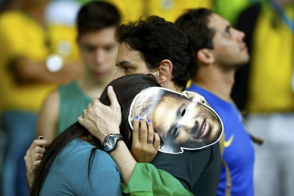 Провал збірної Бразилії: зневіра й сльози вболівальників. ФОТО