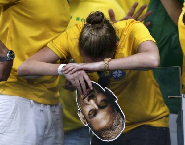 Провал збірної Бразилії: зневіра й сльози вболівальників. ФОТО