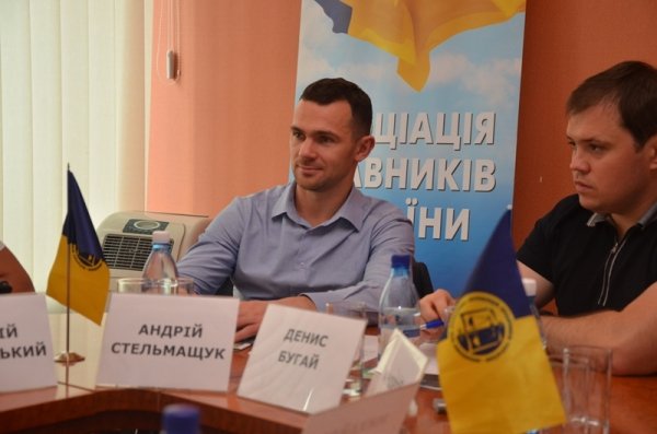 «Суд має бути народним, а не державним» - круглий стіл у Луцьку. ФОТО