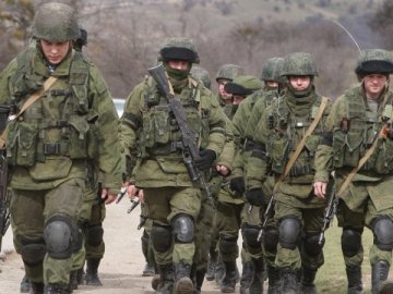 Росіяни зміцнюють кордон у трьох областях, – ГУР