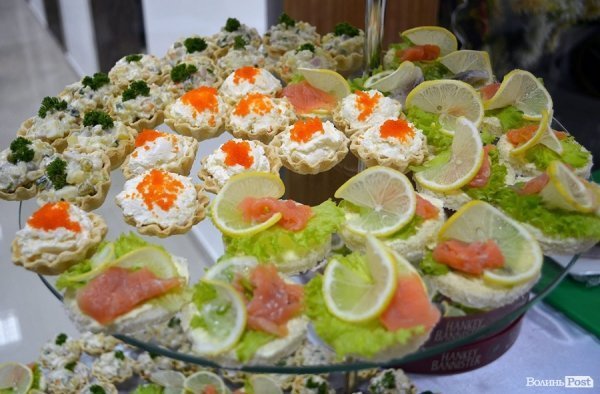 У центрі Луцька відкрили торговий центр «Буратіно». ФОТО