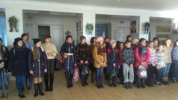 Волинські школярі на ярмарку зібрали гроші для військових