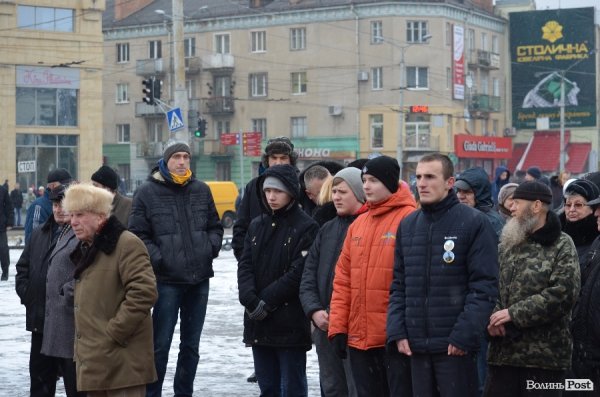 Віче на Театральному майдані: резолюція. ФОТО. ОНОВЛЕНО