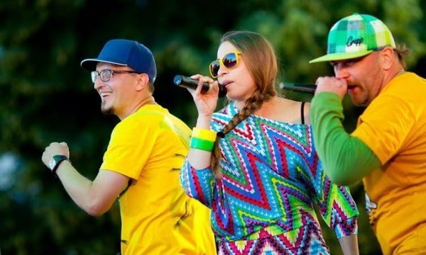 «Треба робити українське модним, різностороннім, класним,» - лідер гурту «ФлайzZza» Андрій Тимчук