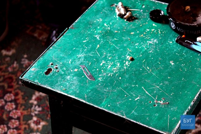 У місті на Волині - обшук у квартирі наркоторговців. ФОТО, ВІДЕО